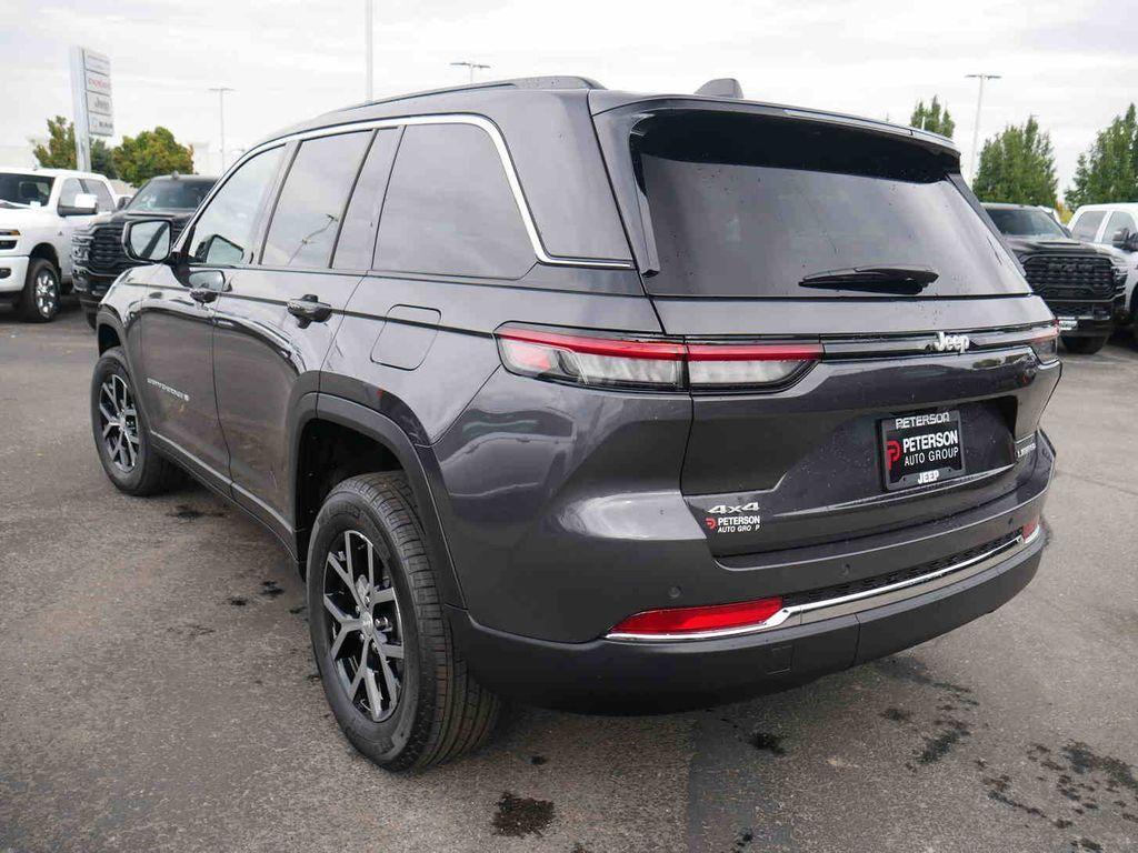 new 2025 Jeep Grand Cherokee car, priced at $41,920