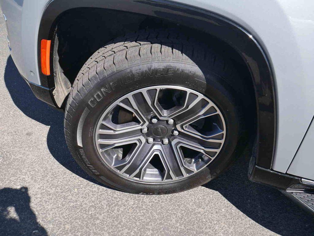used 2024 Jeep Wagoneer L car, priced at $46,499