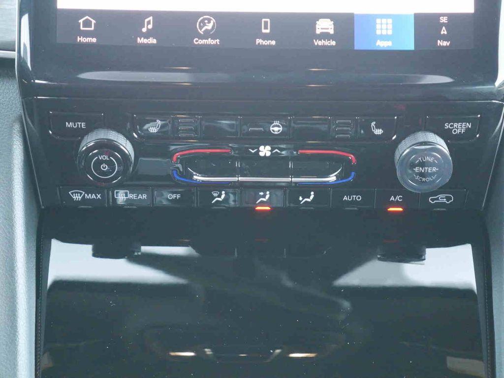 new 2025 Jeep Grand Cherokee car, priced at $40,496