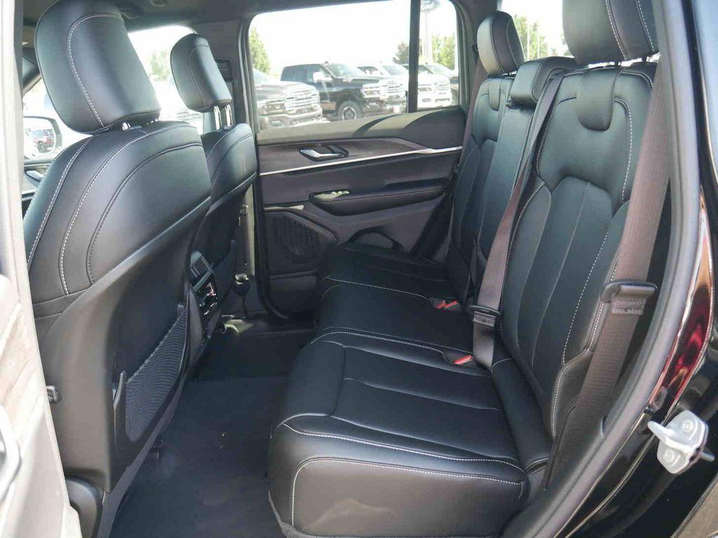 new 2025 Jeep Grand Cherokee car, priced at $40,496