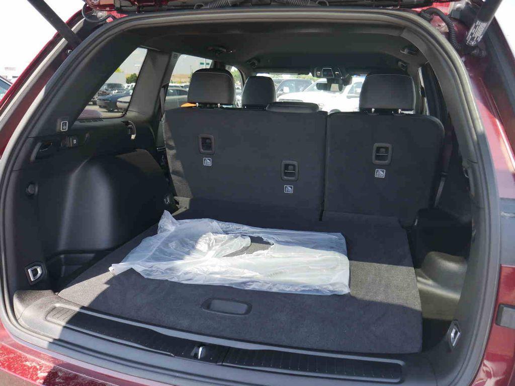 new 2025 Jeep Grand Cherokee car, priced at $39,637