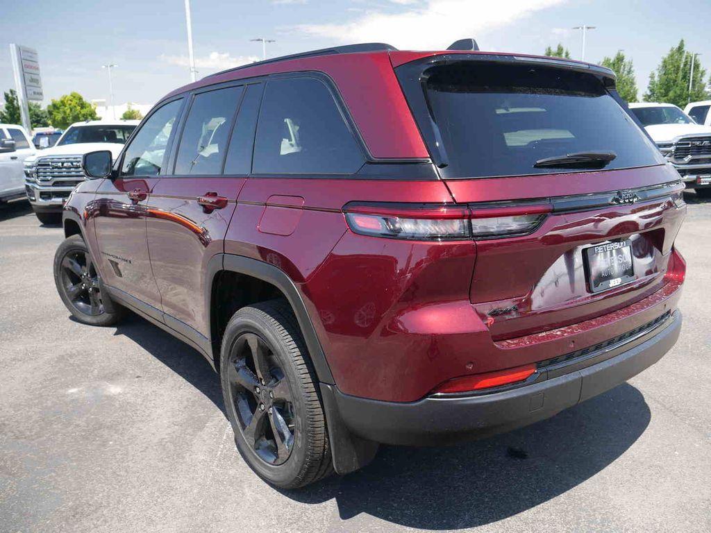 new 2025 Jeep Grand Cherokee car, priced at $39,637