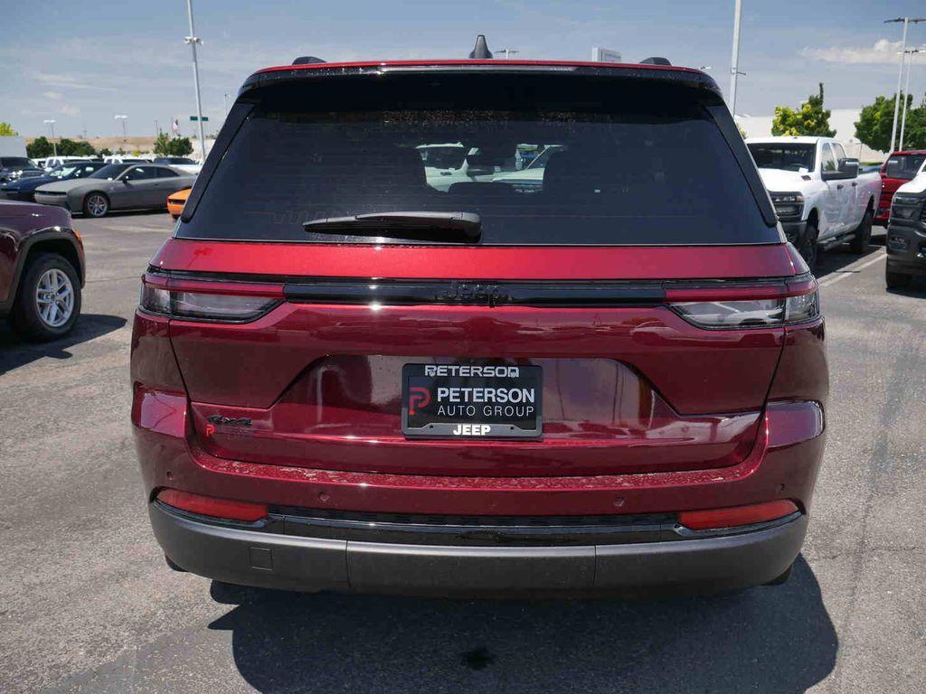 new 2025 Jeep Grand Cherokee car, priced at $39,637