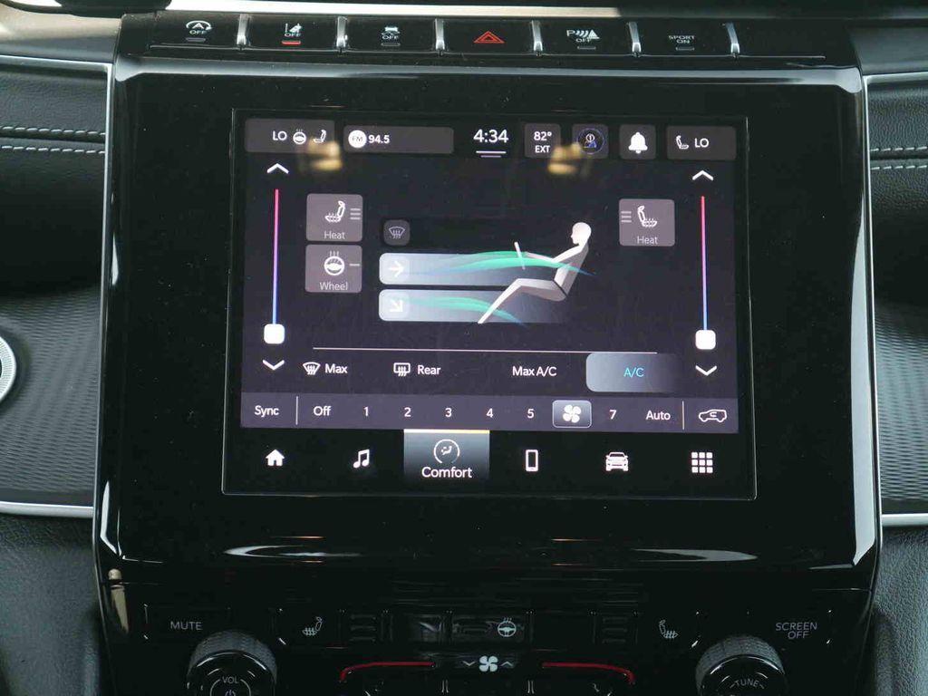 new 2025 Jeep Grand Cherokee car, priced at $39,637