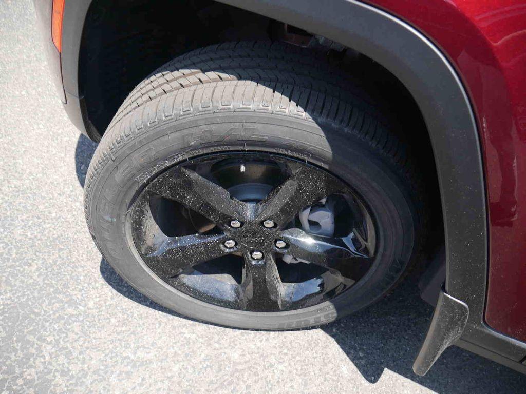 new 2025 Jeep Grand Cherokee car, priced at $39,637