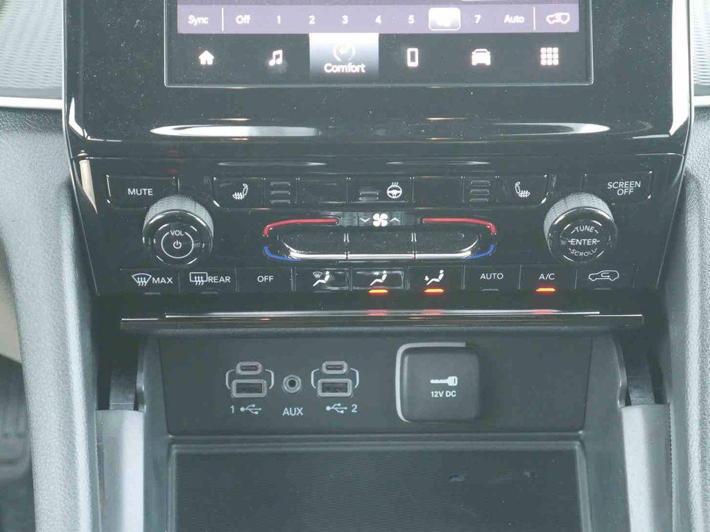 new 2025 Jeep Grand Cherokee car, priced at $39,637