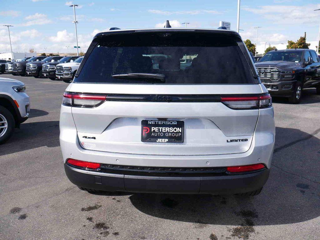 new 2025 Jeep Grand Cherokee car, priced at $52,090