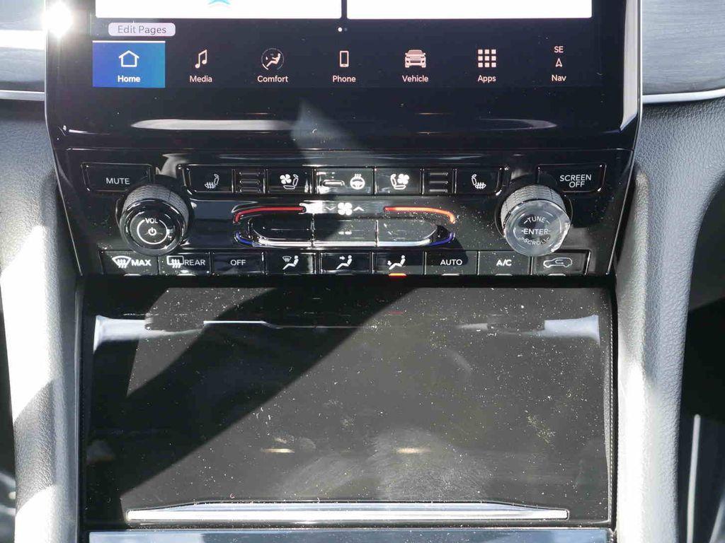 new 2025 Jeep Grand Cherokee car, priced at $52,090