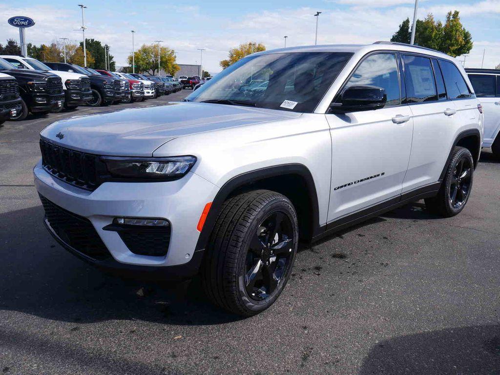new 2025 Jeep Grand Cherokee car, priced at $52,090