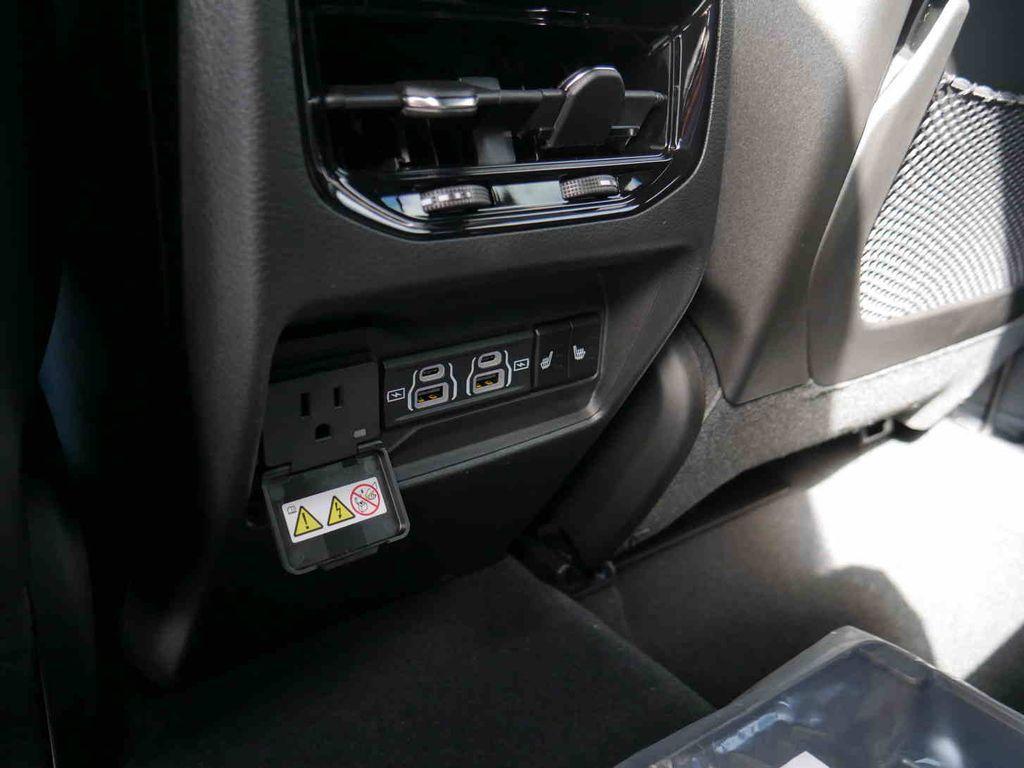 new 2025 Jeep Grand Cherokee car, priced at $52,090