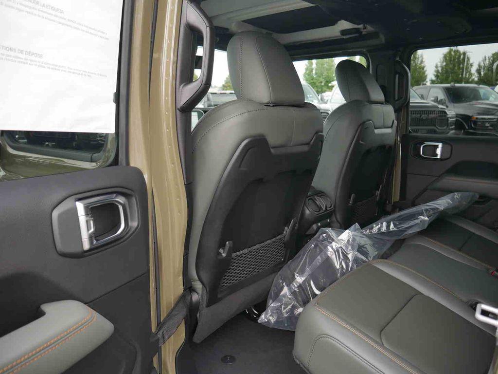 new 2025 Jeep Gladiator car, priced at $51,806