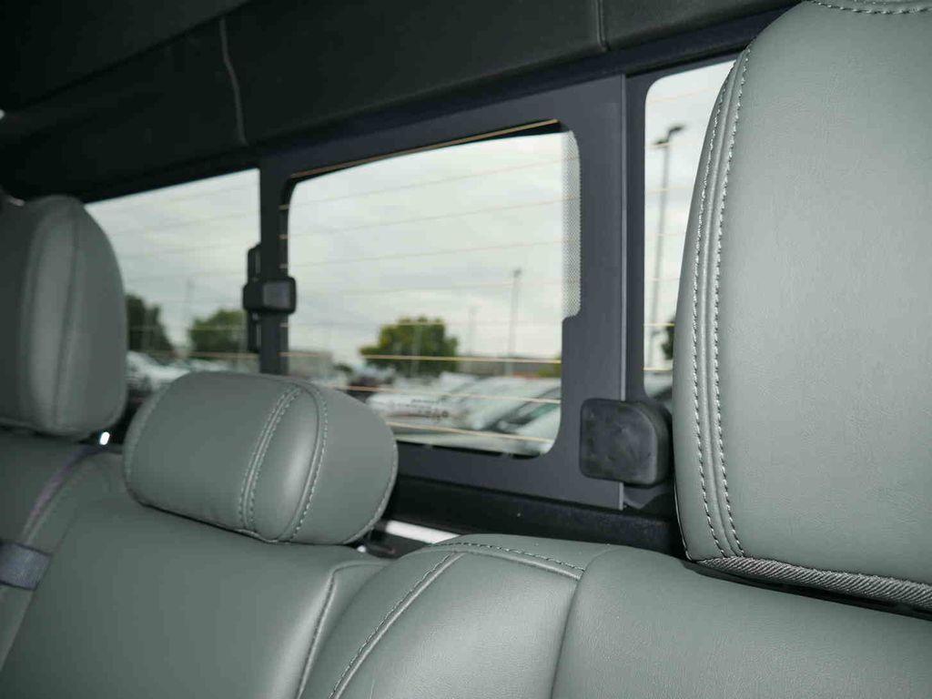 new 2025 Jeep Gladiator car, priced at $51,806