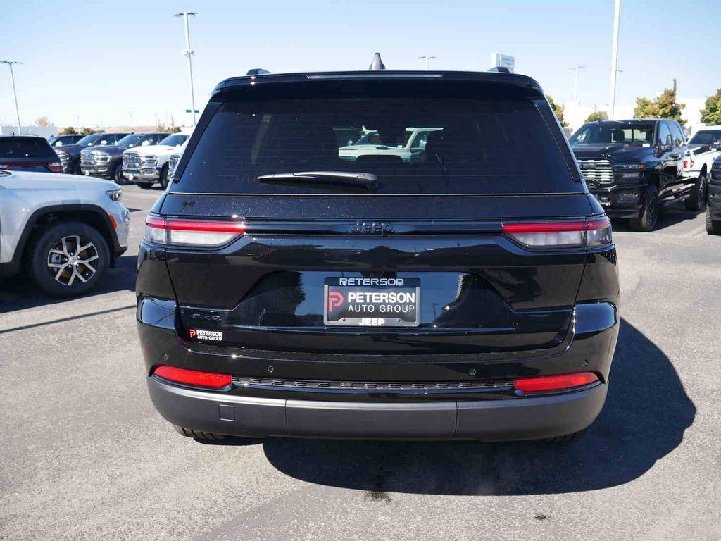 new 2025 Jeep Grand Cherokee car, priced at $42,664