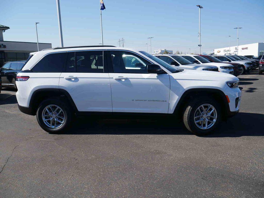 new 2025 Jeep Grand Cherokee car, priced at $35,605