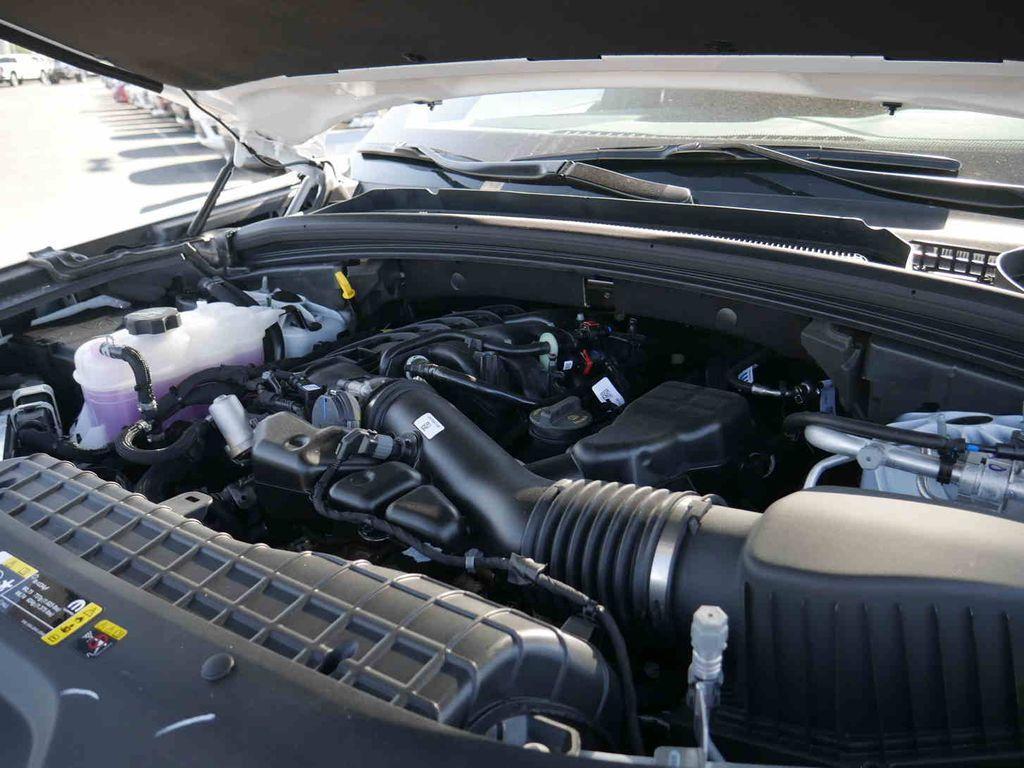 new 2025 Jeep Grand Cherokee car, priced at $35,605