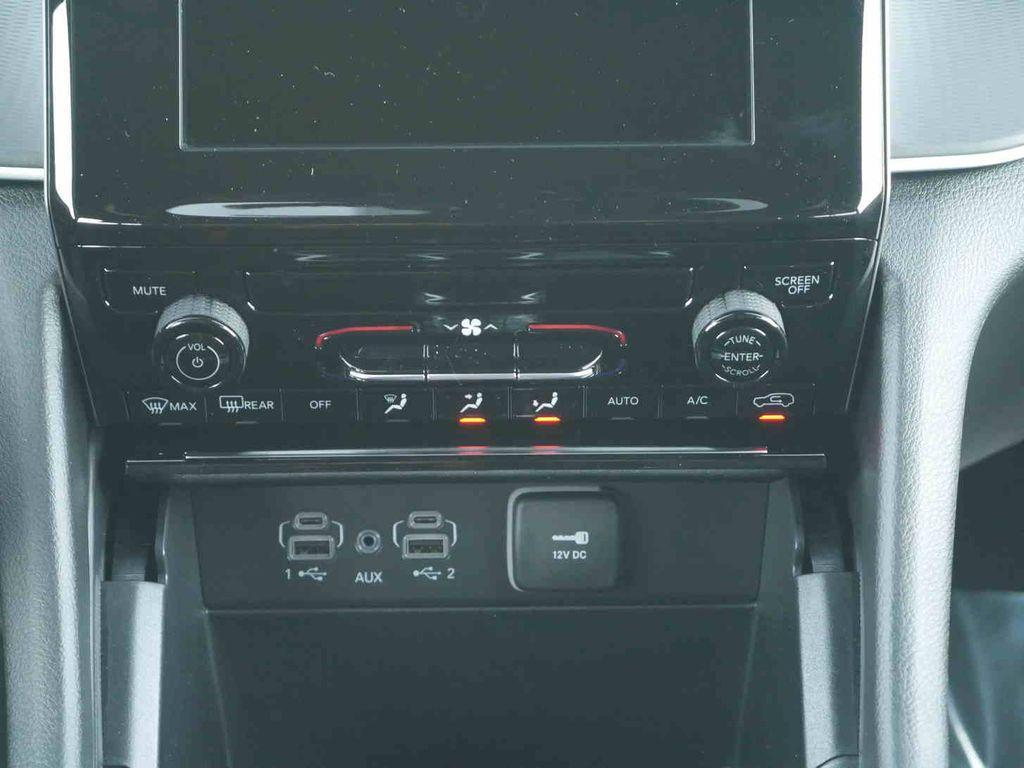 new 2025 Jeep Grand Cherokee car, priced at $35,605