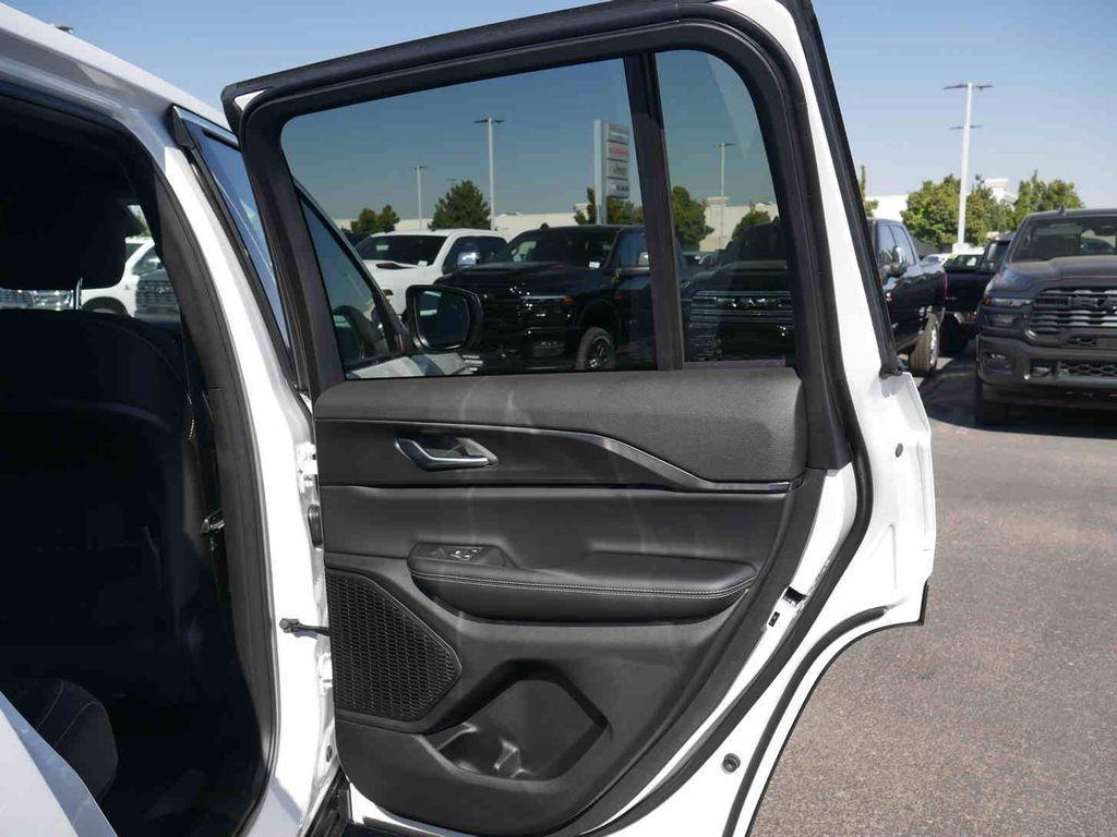 new 2025 Jeep Grand Cherokee car, priced at $35,605