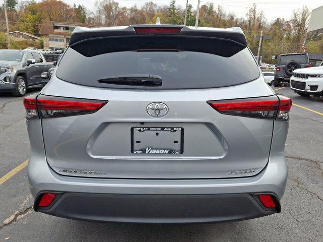 used 2021 Toyota Highlander car, priced at $38,401