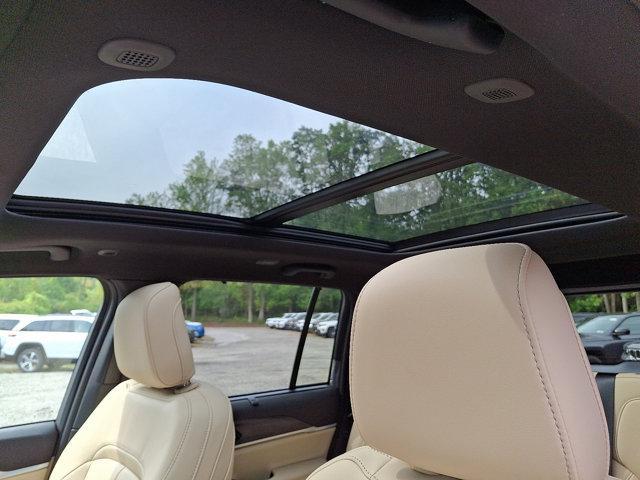 new 2025 Jeep Grand Cherokee car, priced at $52,935