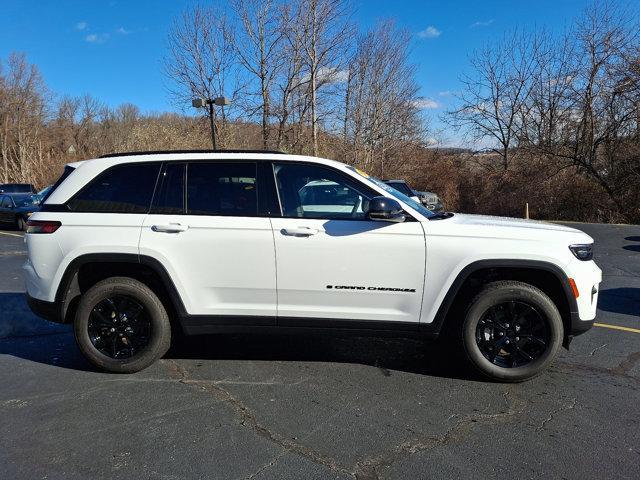 used 2024 Jeep Grand Cherokee car, priced at $42,447