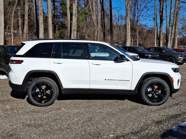 new 2025 Jeep Grand Cherokee car, priced at $51,940