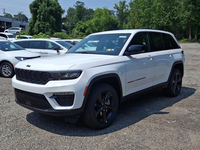 new 2025 Jeep Grand Cherokee car, priced at $49,625