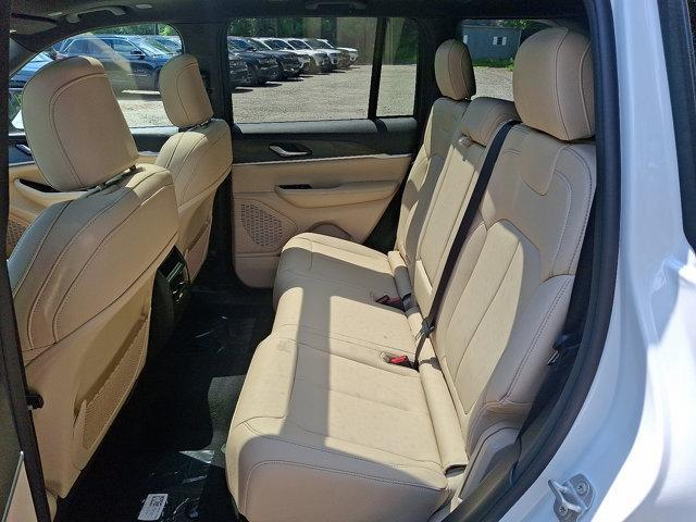 new 2025 Jeep Grand Cherokee car, priced at $49,415