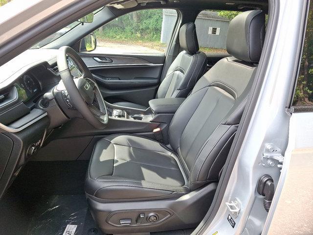 new 2025 Jeep Grand Cherokee car, priced at $52,735