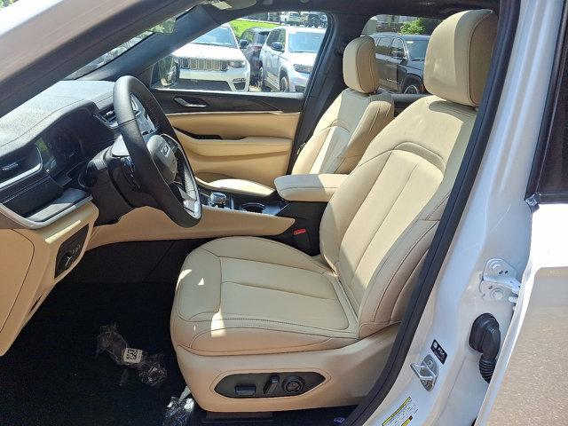 new 2025 Jeep Grand Cherokee car, priced at $49,415