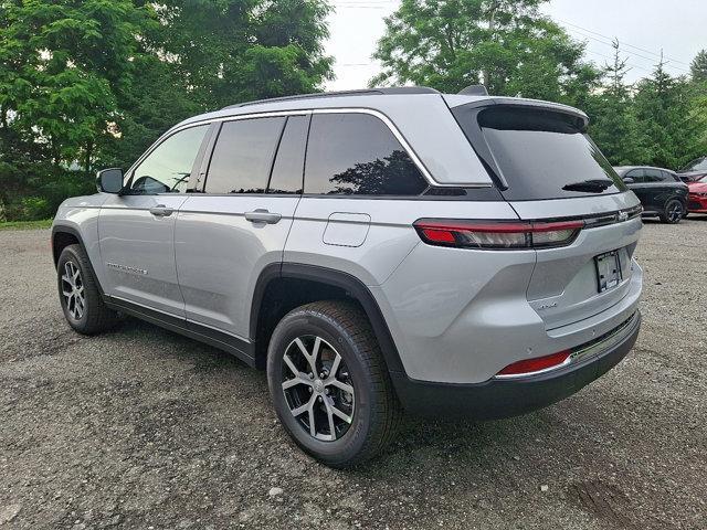 new 2025 Jeep Grand Cherokee car, priced at $50,010