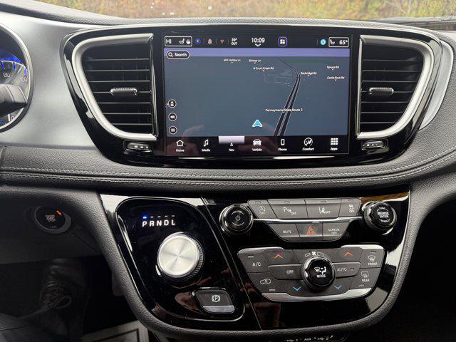 used 2021 Chrysler Pacifica car, priced at $36,547