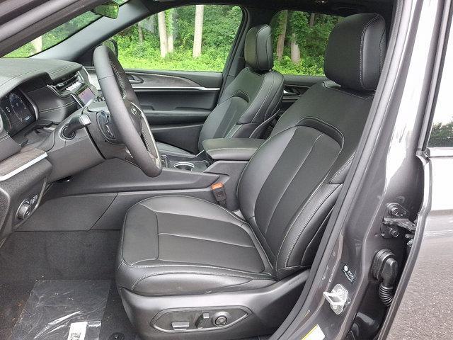 new 2025 Jeep Grand Cherokee car, priced at $51,005