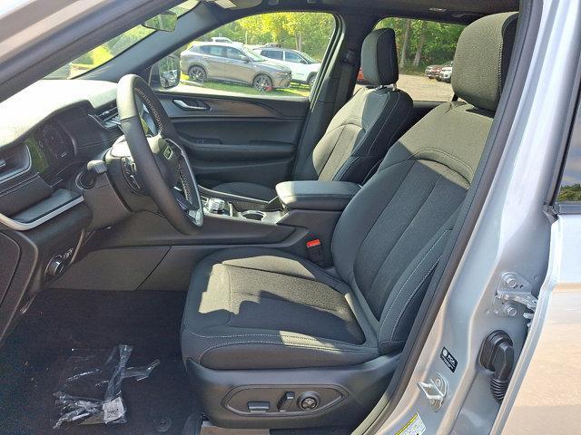 new 2025 Jeep Grand Cherokee car, priced at $44,170