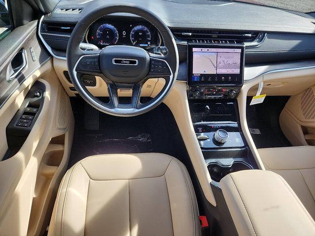 new 2025 Jeep Grand Cherokee car, priced at $47,495