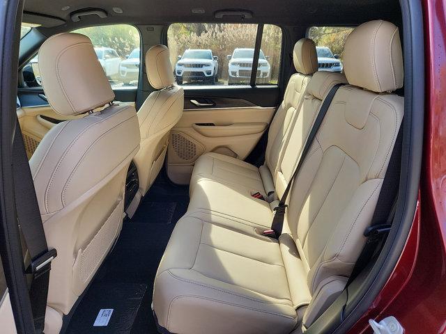 new 2025 Jeep Grand Cherokee car, priced at $47,495