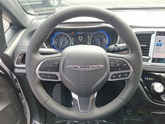 new 2026 Chrysler Pacifica car, priced at $44,685