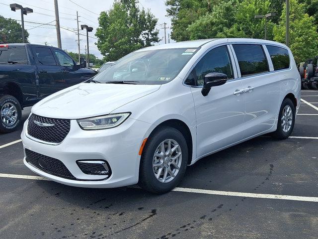 new 2026 Chrysler Pacifica car, priced at $44,685
