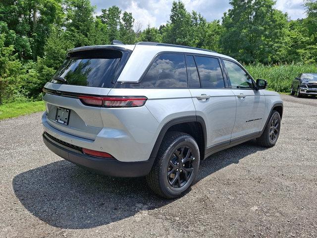 new 2025 Jeep Grand Cherokee car, priced at $46,730
