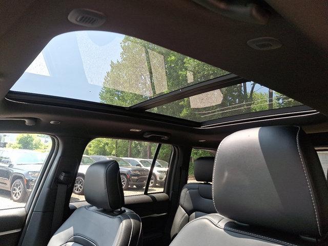 new 2025 Jeep Grand Cherokee car, priced at $50,010