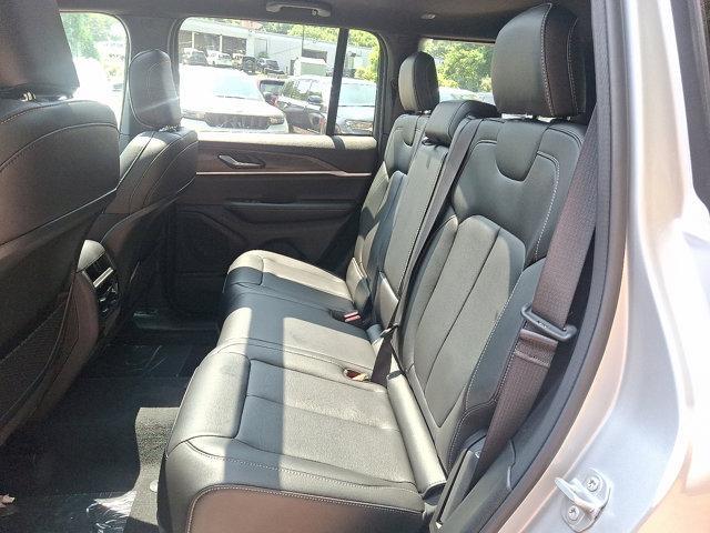 new 2025 Jeep Grand Cherokee car, priced at $50,010