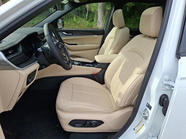 new 2025 Jeep Grand Cherokee car, priced at $52,340