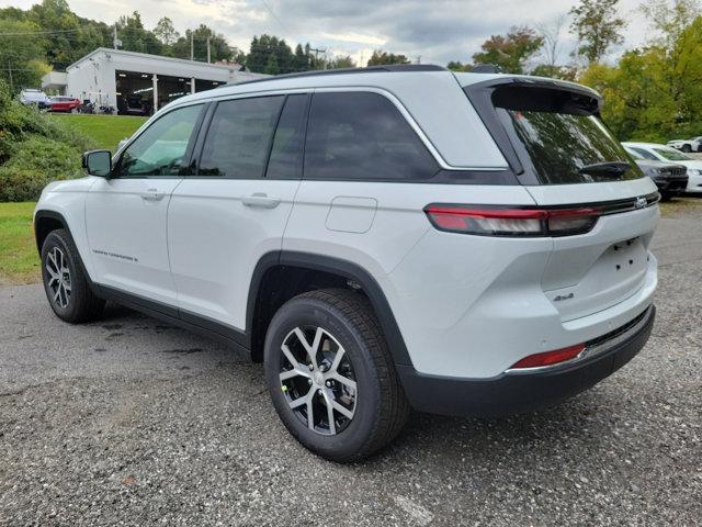 new 2025 Jeep Grand Cherokee car, priced at $52,140