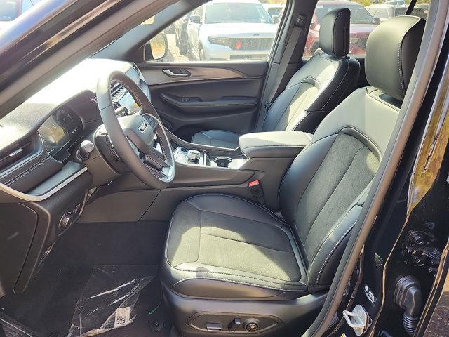 new 2025 Jeep Grand Cherokee car, priced at $46,730