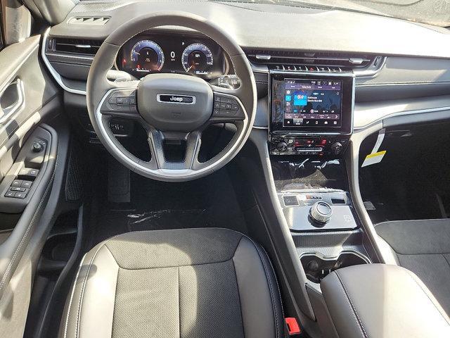 new 2025 Jeep Grand Cherokee car, priced at $46,730