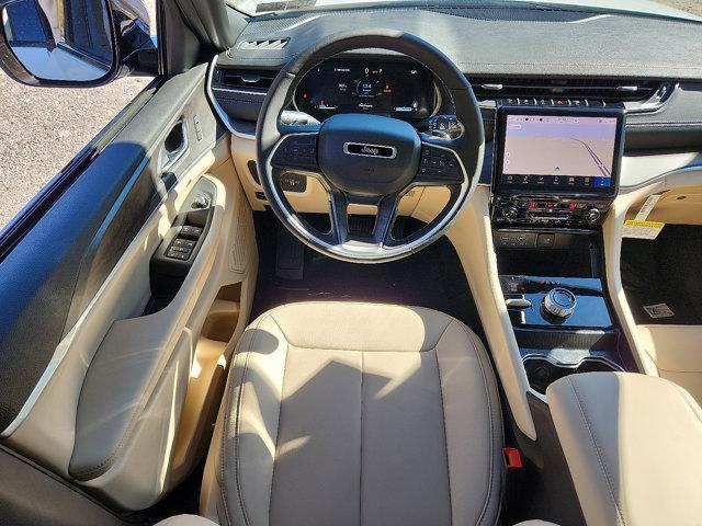 new 2025 Jeep Grand Cherokee car, priced at $46,900