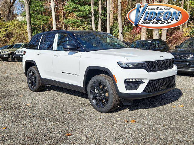 new 2025 Jeep Grand Cherokee car, priced at $53,140