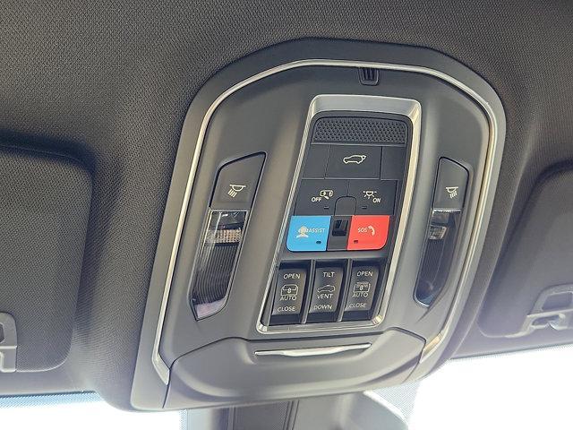 new 2025 Jeep Grand Cherokee car, priced at $53,140