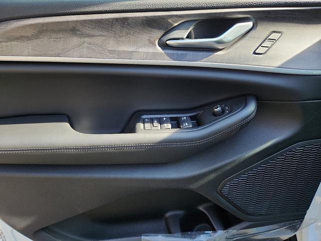 new 2025 Jeep Grand Cherokee car, priced at $53,140