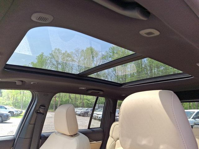 new 2025 Jeep Grand Cherokee car, priced at $50,010