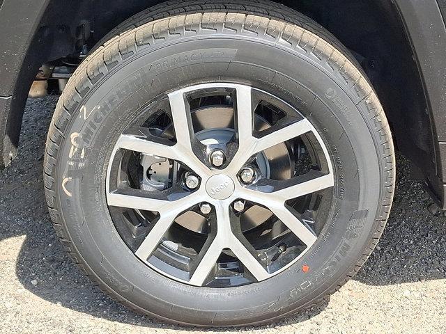 new 2025 Jeep Grand Cherokee car, priced at $50,010